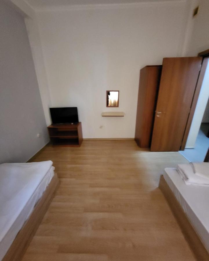 Provans Famili Hotel Letnitsa Exterior foto