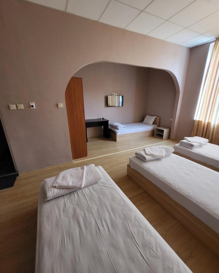 Provans Famili Hotel Letnitsa Exterior foto